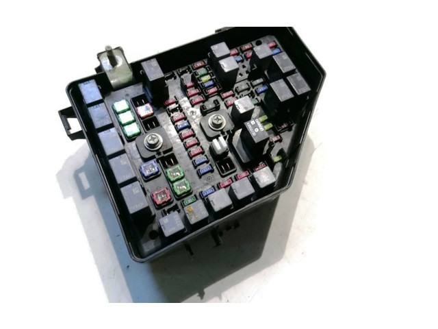 Блок предохранителей 20860988   Cadillac CTS    