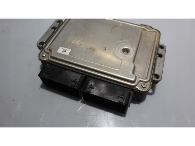 Блок управления двигателем ECU