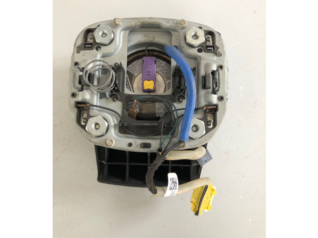 Подушка безопасности водителя 3U0880201D   Skoda Superb B5 (3U)