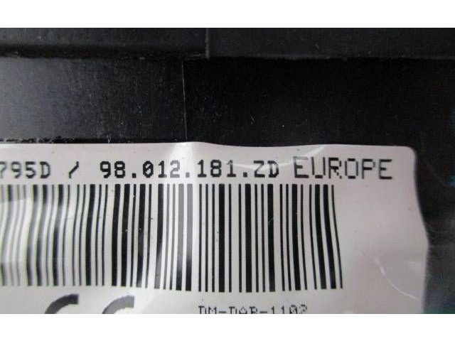 Подушка безопасности водителя 98012181ZD Citroen C4 Cactus