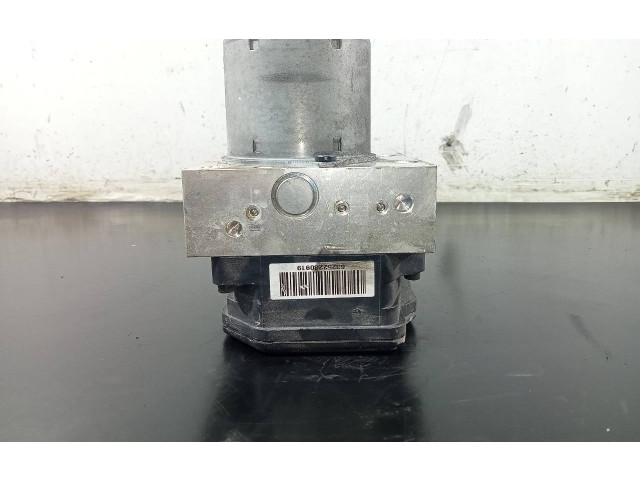 Pojistková skříňka Блок ABS 589201W570 KIA Rio 2015