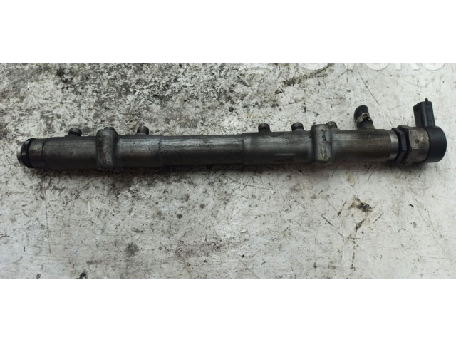 Топливная рампа    Volvo XC90  