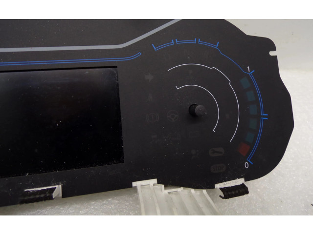 Панель приборов    Dacia Spring       