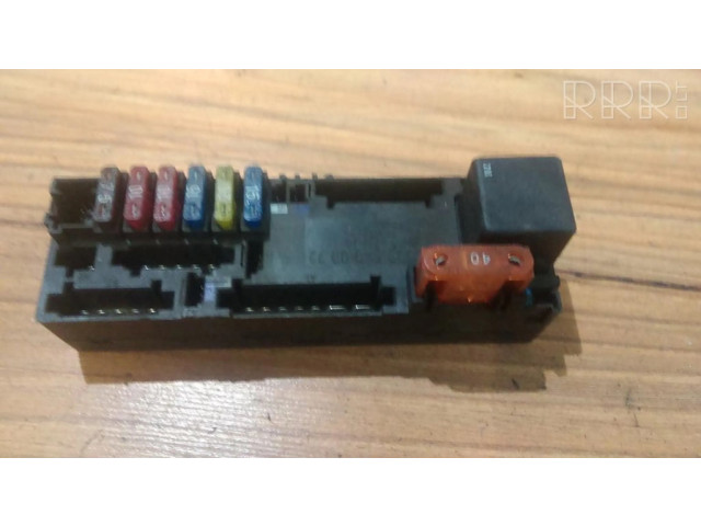 Pojistková skříňka 0005400072 Mercedes-Benz C W202 2000