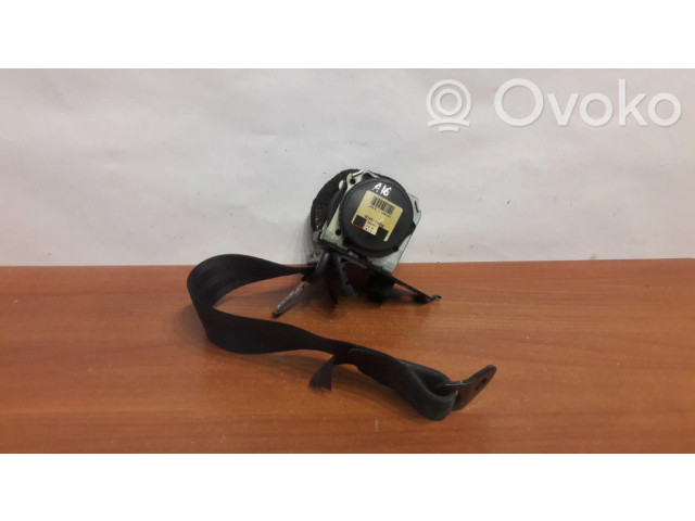 Задний ремень безопасности