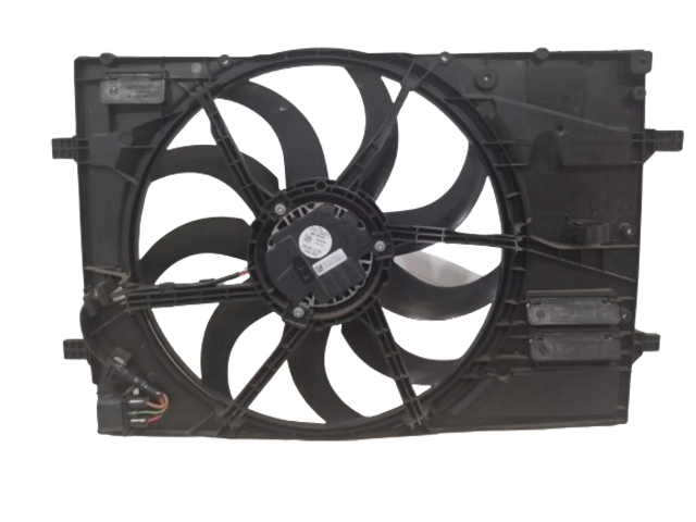 Электрический вентилятор радиаторов       Volkswagen Golf VIII  2019 -  года   