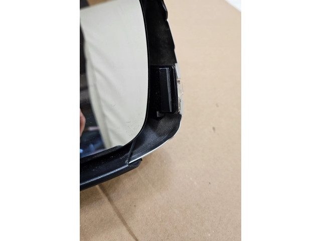 Zpětné zrcátko Nissan Qashqai 2016 038139