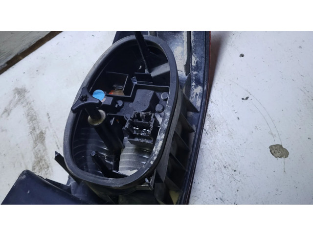 Světlo zadní levé 8200002473 Renault Laguna II 2001