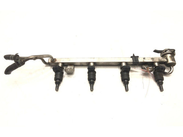 Топливная рампа 06A133317E   Audi A3 S3 8L  