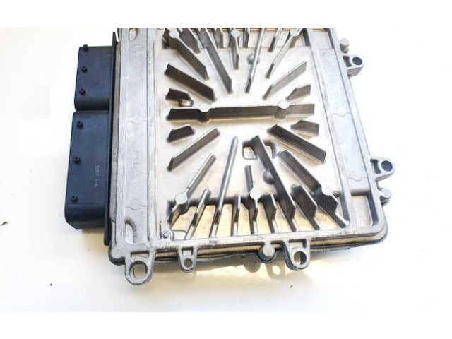 Блок управления двигателя 30771550ab, 0281012103   Volvo XC90