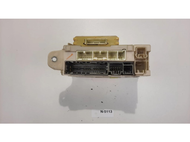 Блок предохранителей  8273053025   Lexus IS 220D-250-350    