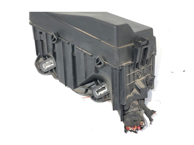 Блок предохранителей 5WA907361A Skoda Octavia Mk4