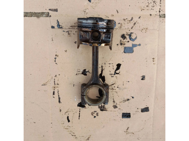 Píst Honda Civic pro benzínový motor 1.3 D13b2