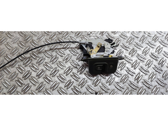 Zámek zadních dveří Subaru Forester SG 2005