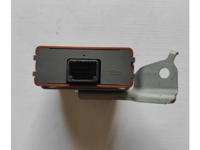 Блок управления коробкой передач 8976948040, 1586000422   Toyota Highlander XU40