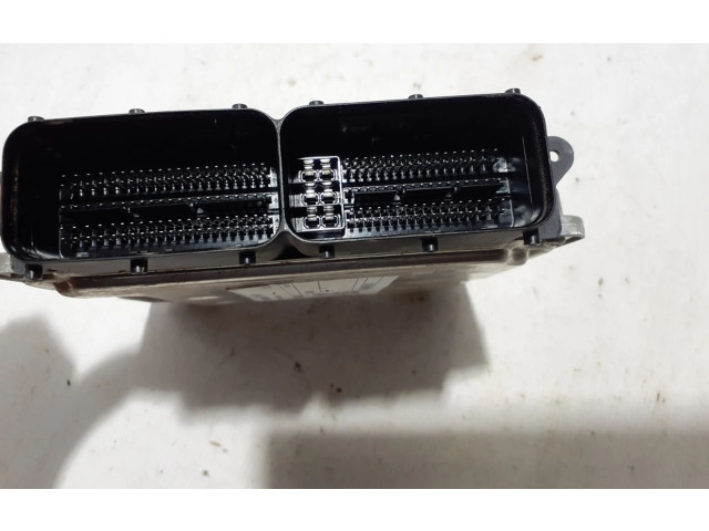 Блок управления двигателя 05L907309T Skoda Karoq