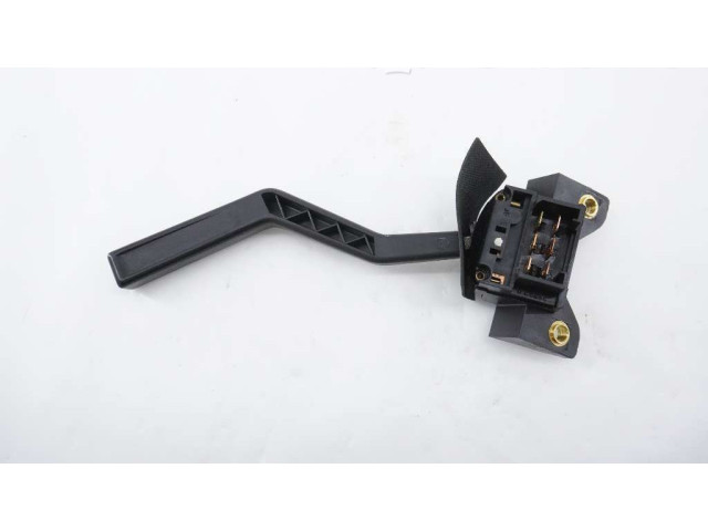 Ручка стеклоочистителей 1363015   Volvo 940