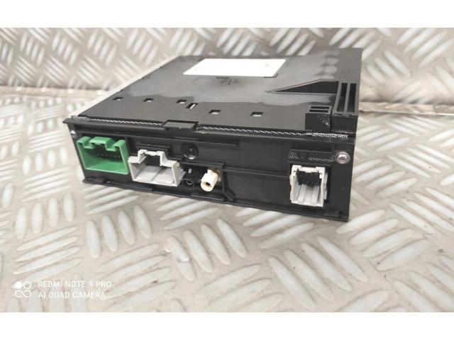 Блок предохранителей 15513163 Opel Astra K