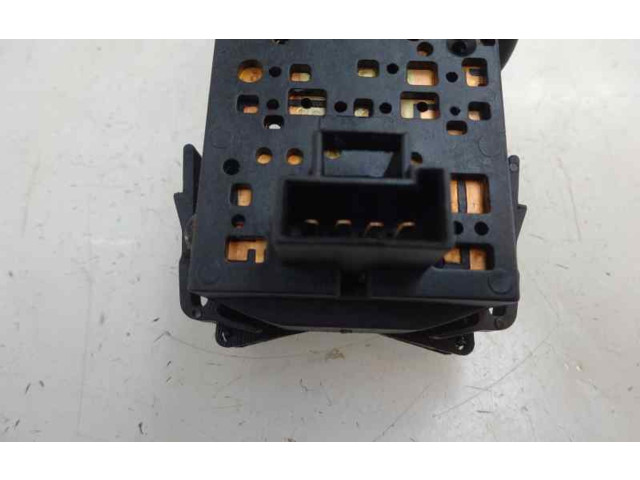 Ручка стеклоочистителей    Opel Combo C