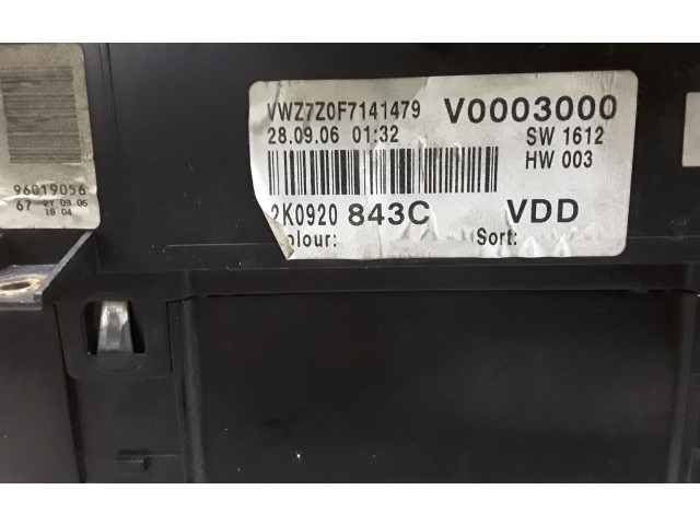 Přístrojová deska  Volkswagen Caddy 2008 2K0920843C  
