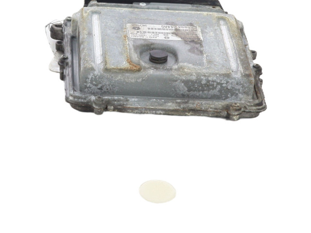 Блок управления двигателя P05094244AG Jeep Commander