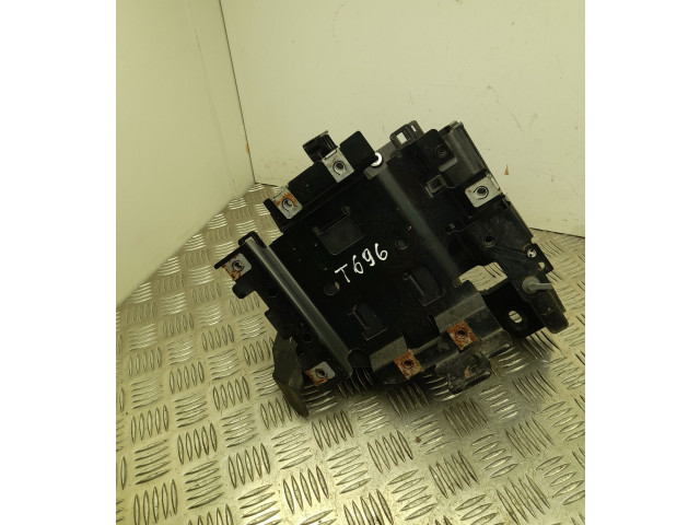 Блок предохранителей 68251775AA Jeep Grand Cherokee