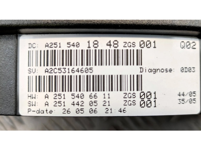 Přístrojová deska Mercedes-Benz R W251 2007 A2515401848, 003042