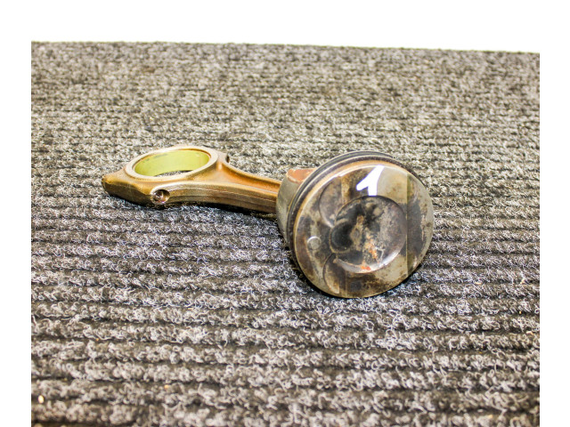 Píst 06M100C Audi Q5 SQ5 CWGD