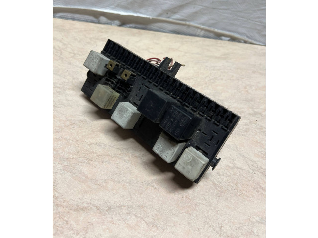 Pojistková skříňka 161004003011 Alfa Romeo 75 1989