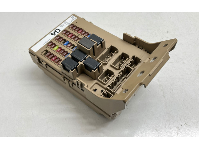 Блок предохранителей 82201FL403, 710931   Subaru XV II