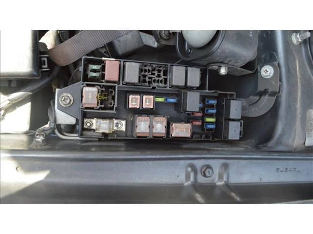 Блок предохранителей    Subaru Forester SG    