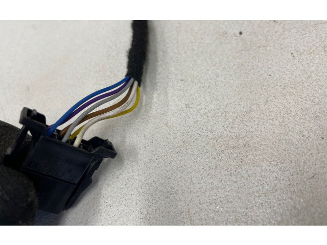 Зеркало электрическое        Skoda Fabia Mk3 (NJ)  2015 - 2021 года   