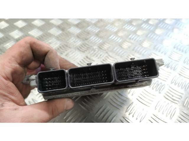 Řídící jednotka 237102806R, 237103008R Dacia Sandero 2015