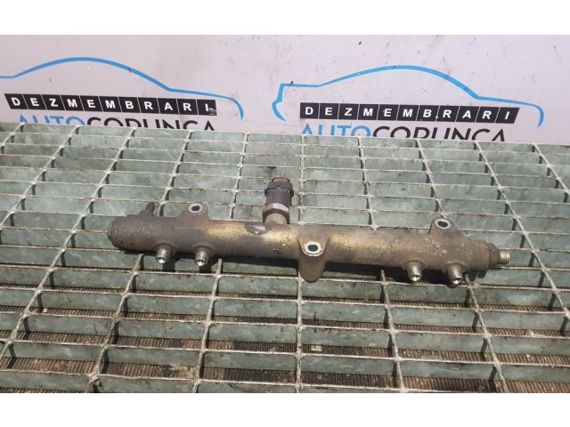 Топливная рампа    Jeep Cherokee III KJ  