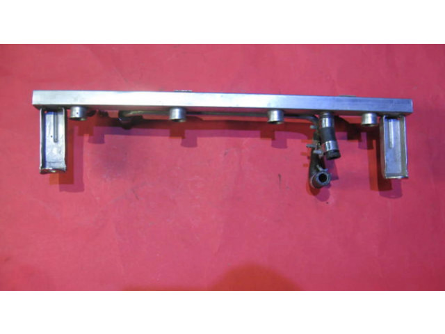 Топливная рампа 90411551   Opel Calibra 0.0 