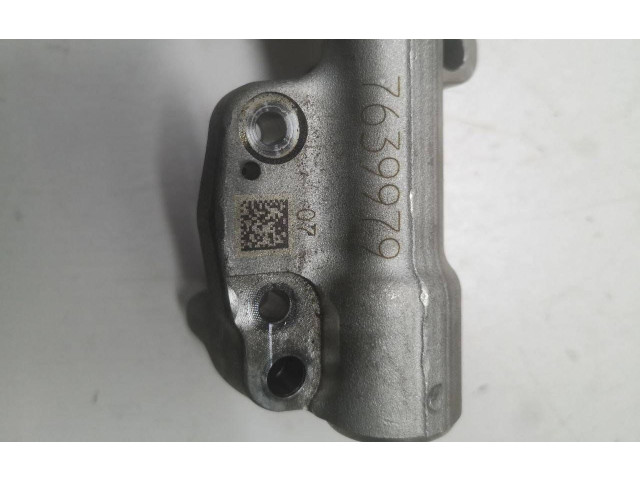 Vstřikovací lišta 7639979 BMW 5 G30 G31