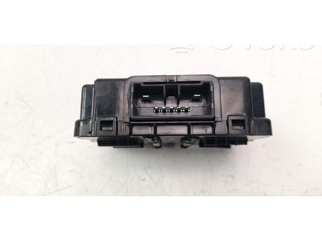 Блок управления 95300M6000   KIA Xceed