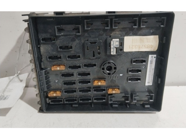 Pojistková skříňka Řídící jednotka BSM 48576321 Volkswagen Passat Alltrack 2006