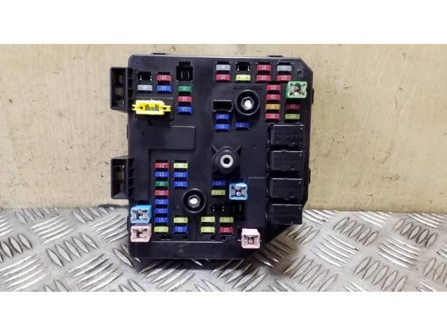 Pojistková skříňka 95381483 Chevrolet Captiva 2013