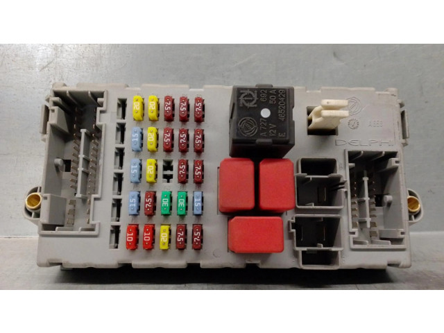 Pojistková skříňka 51799306 Fiat Idea 2010