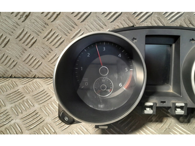 Панель приборов 5K0920861A Volkswagen Golf VI