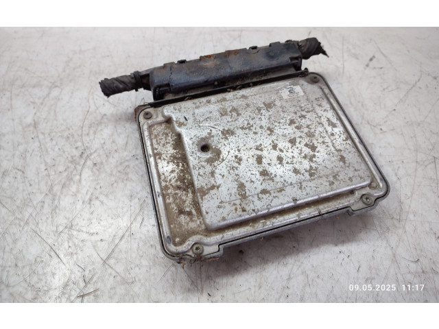 Řídící jednotka 03L906018ET   Volkswagen Tiguan 2011