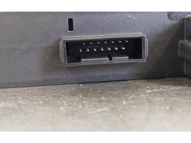 Řídící jednotka 6135914719601 BMW 1 E81 E87 2008