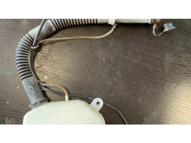 Бачок оконной жидкости