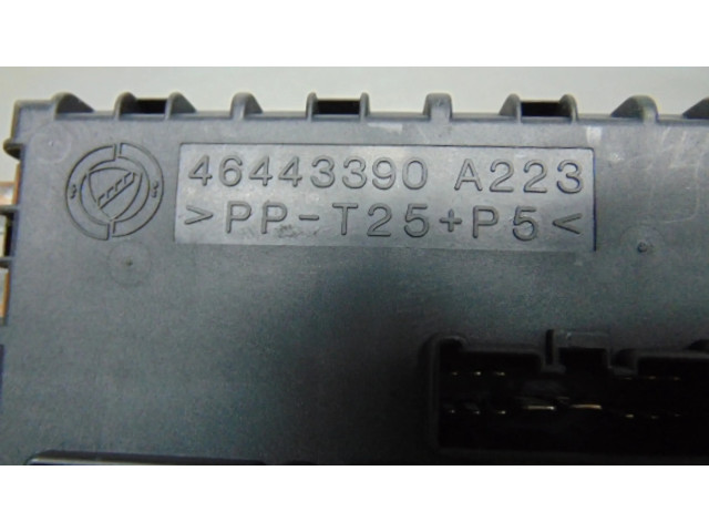 Блок предохранителей 46443390 Fiat Marea