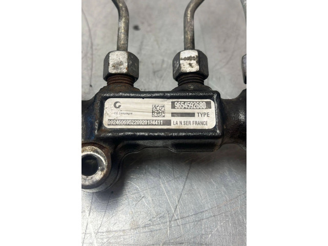 Топливная рампа    Volvo V50   для двигателя D4164 T