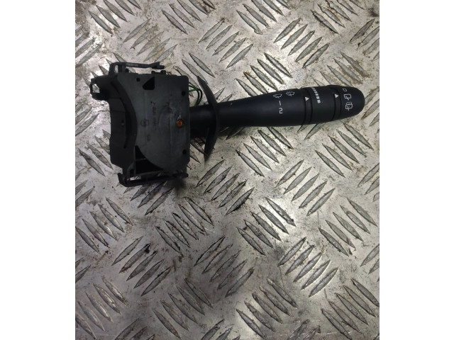 Ручка стеклоочистителей 8200878339, 938621693   Renault Trafic II (X83)