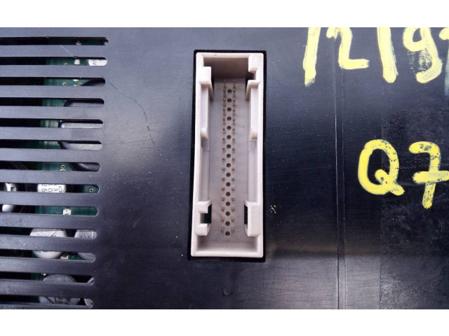 Přístrojová deska  Audi Q7 4L 2008 4L0920932B, E2-A1-23-8  