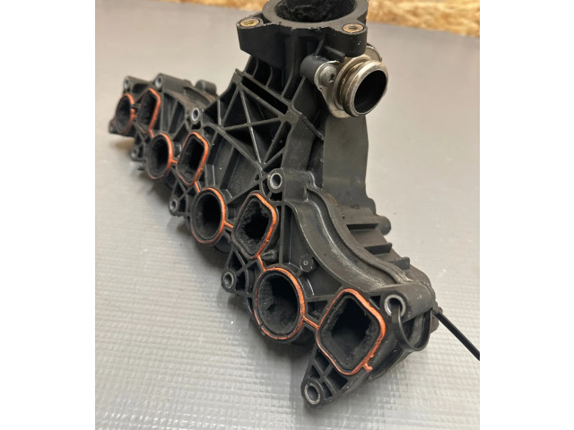 Всасывающий коллектор 03L129711AF, 03L129711BA Audi Q5 SQ5