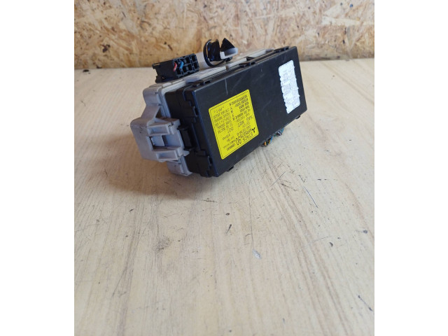 Блок предохранителей MR537990, G8C227MB Mitsubishi Galant